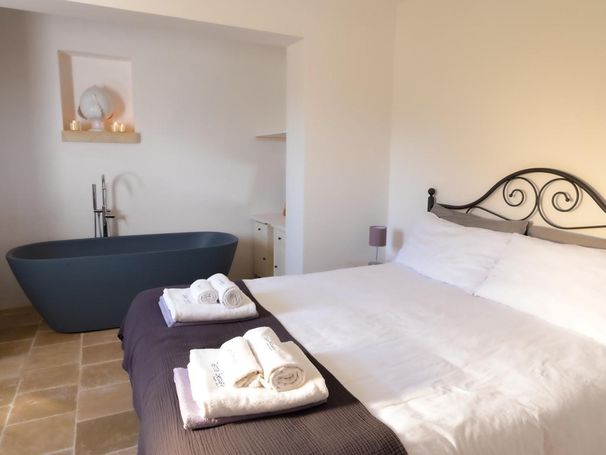 Terra Sessana Ville E Trullo Con Piscina Privata Остуни Экстерьер фото